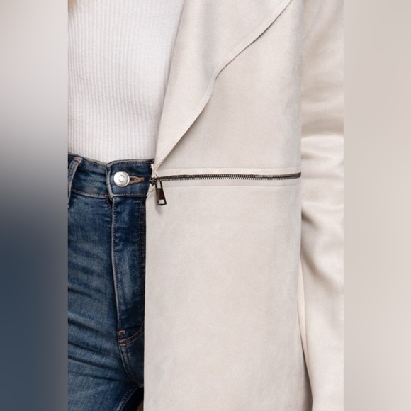 Stylish Off White Faux Suede Coat - Picture 4 of 7